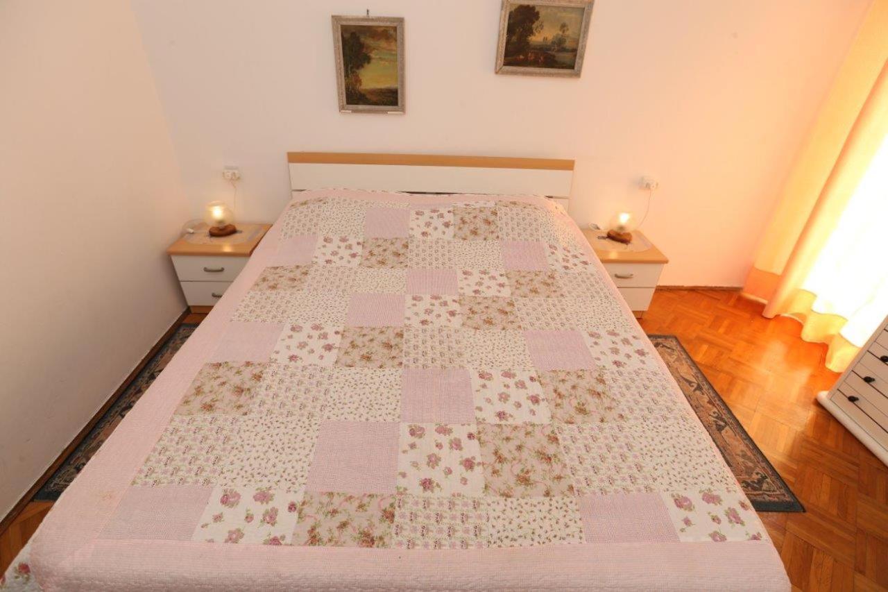 Studio Apartments Cavrak With Terrace Baška Kültér fotó