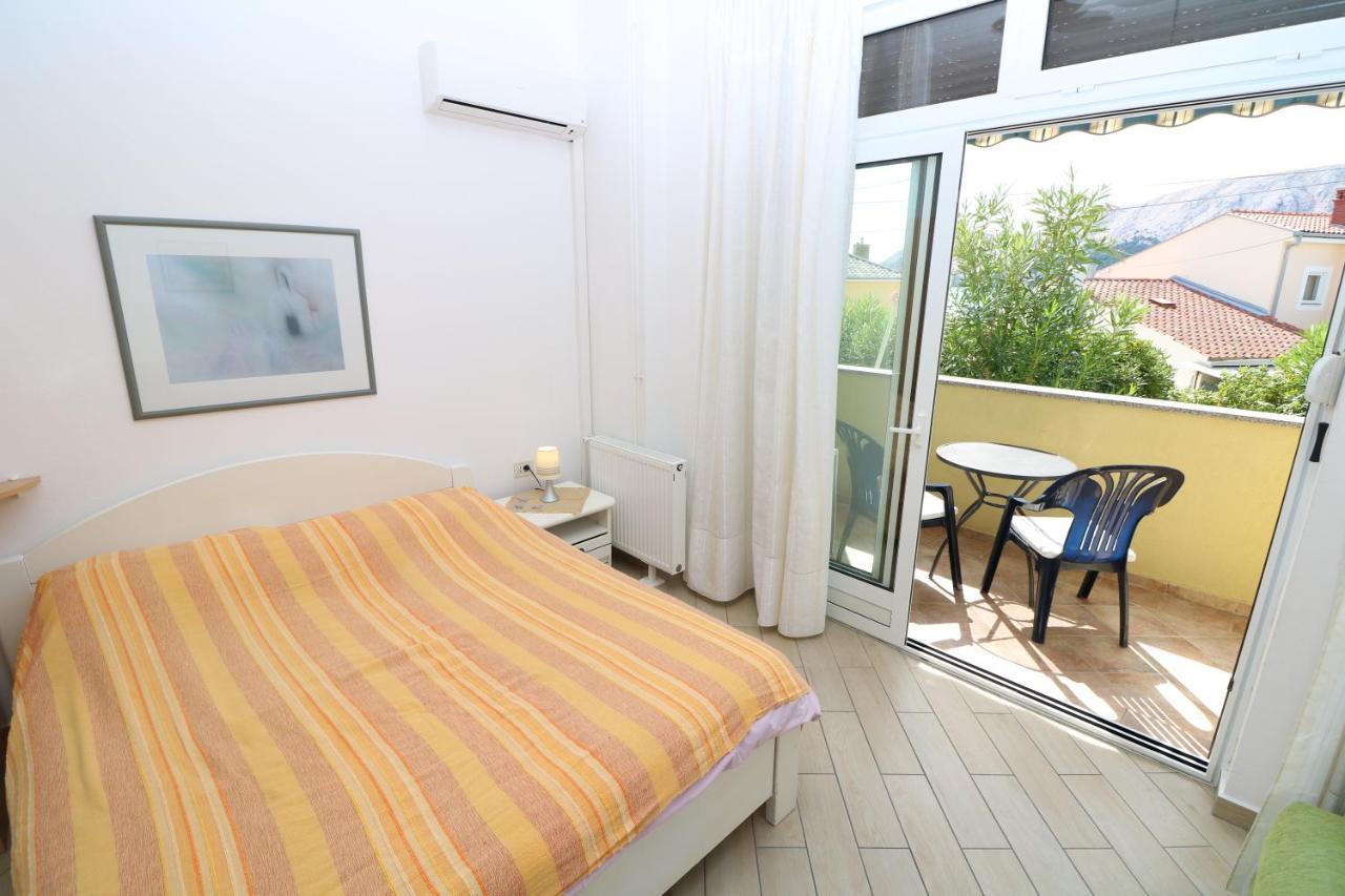 Studio Apartments Cavrak With Terrace Baška Kültér fotó