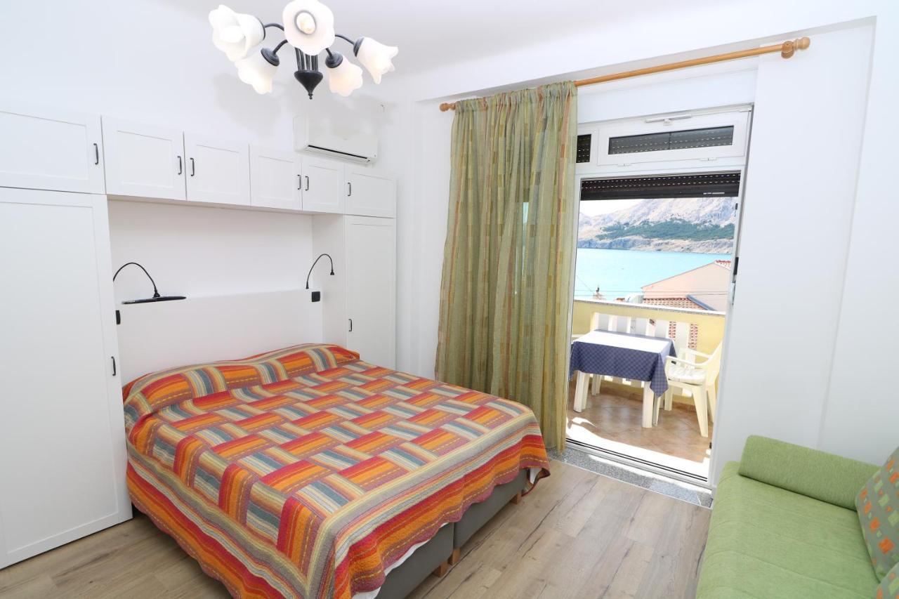 Studio Apartments Cavrak With Terrace Baška Kültér fotó
