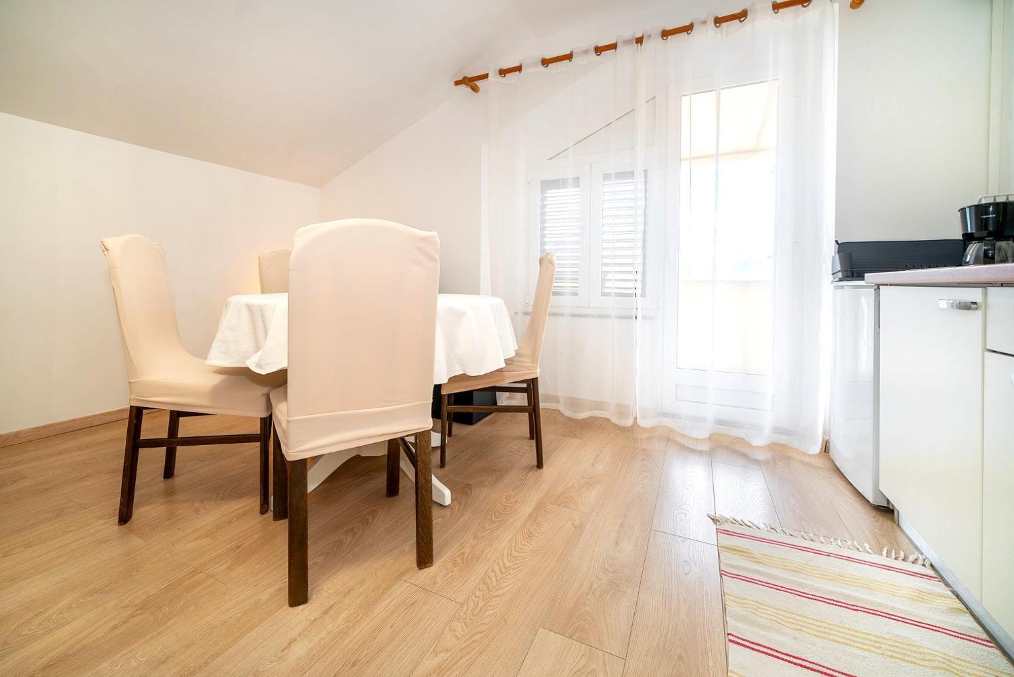 Studio Apartments Cavrak With Terrace Baška Kültér fotó